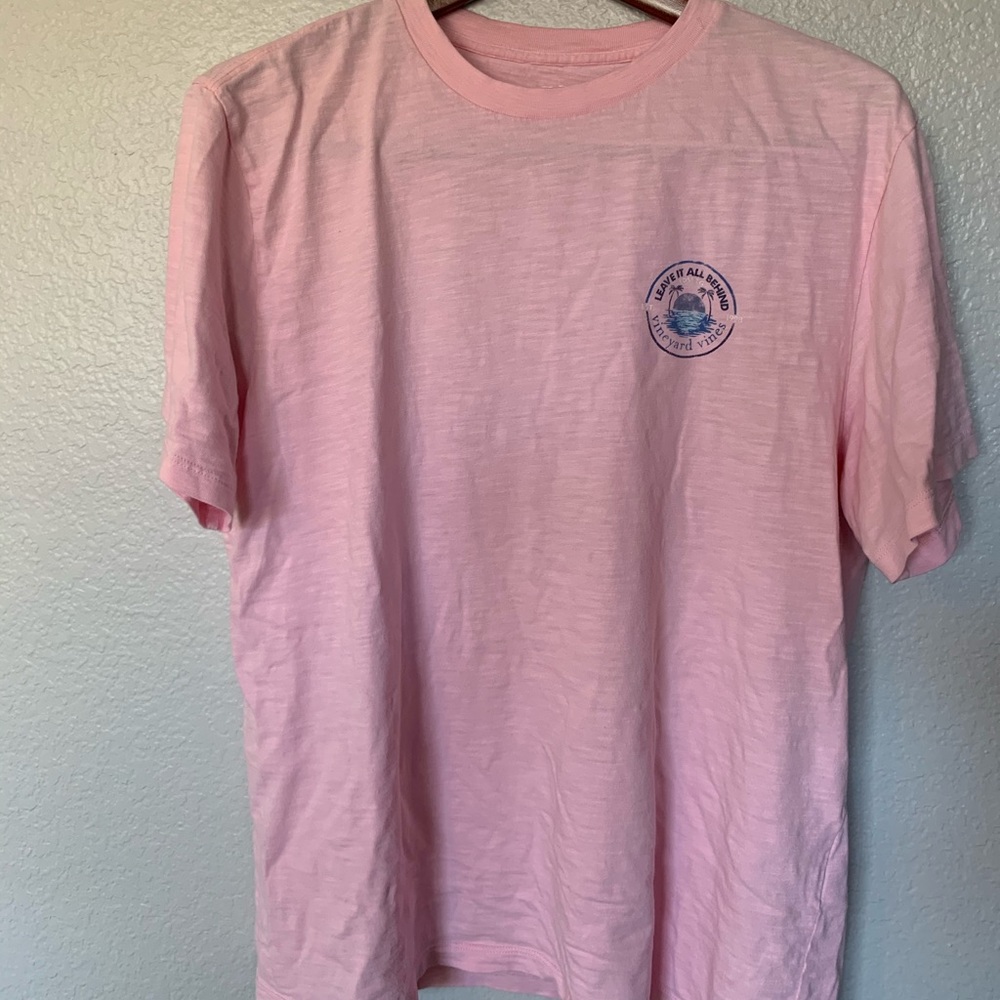 Large Vineyard Vines T-Shirt